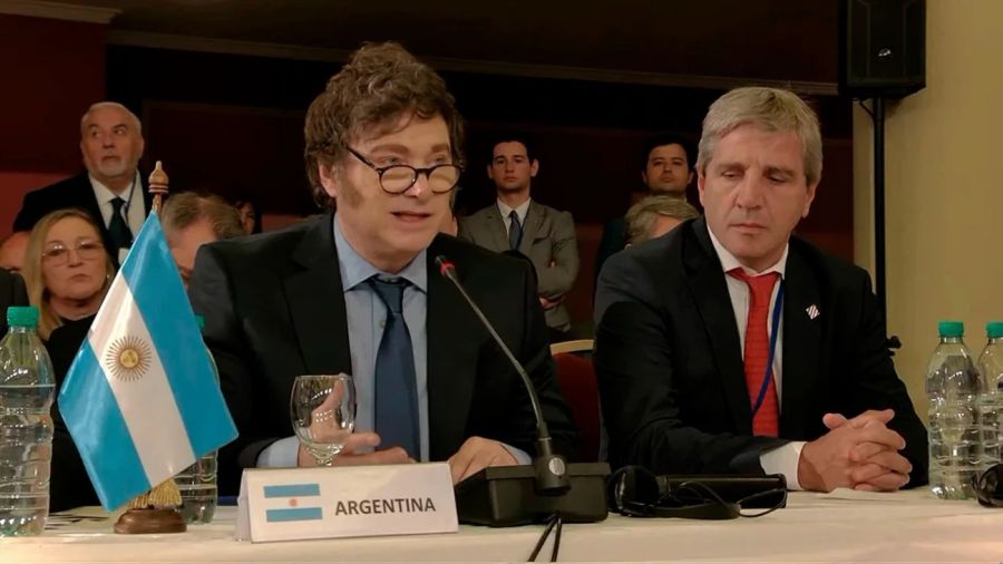 Javier Milei y Luis Caputo en la cumbre del Mercosur 20241206