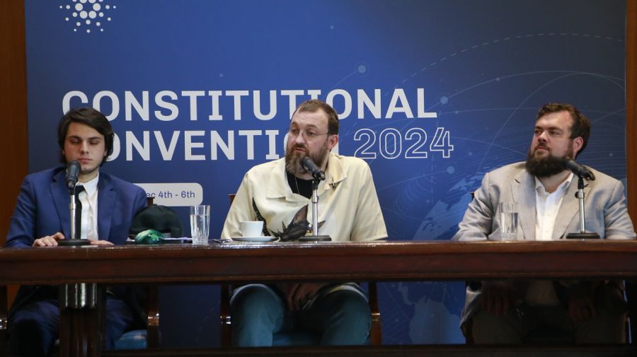 Mauro Andreoli (embajador de Cardano); Charles Hoskinson (fundador de Cardano); Adam Rusch (miembro de comité de la Intersect)