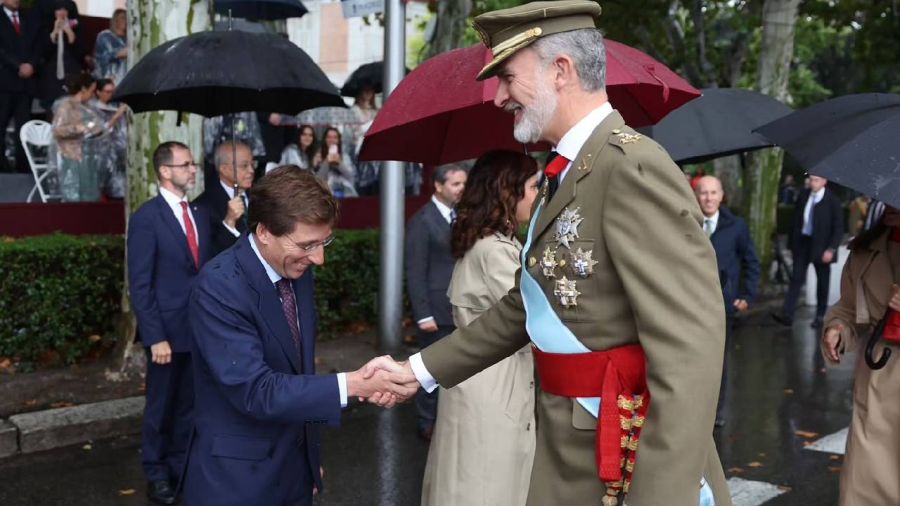 Qué cargo ocupa el marido de Teresa Urquijo y por qué es tan importante