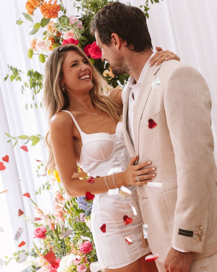 Stephanie Demner deslumbra en su boda civil con Guido Pella: el vestido que marcó tendencia