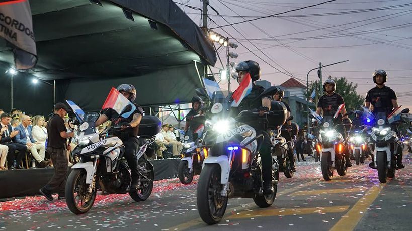 Motos policía de Córdoba en desfile