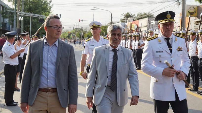 Pablo Cornet junto al ministro Juan Pablo Quinteros