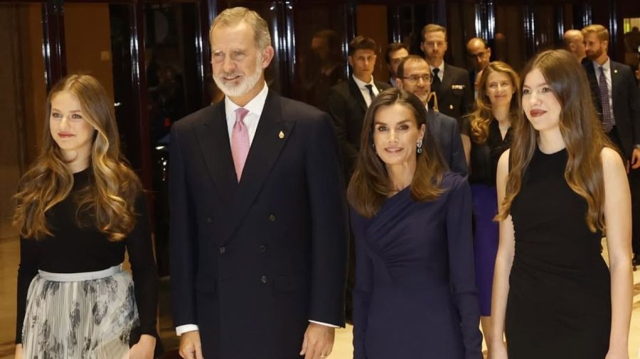 El rey Felipe VI, la reina Letizia, y las princesas Leonor y Sofía