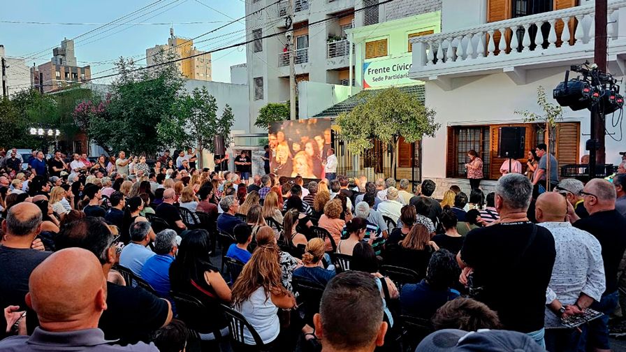 Luis Juez inaugura la sede partidaria del Frente Cívico en su casa