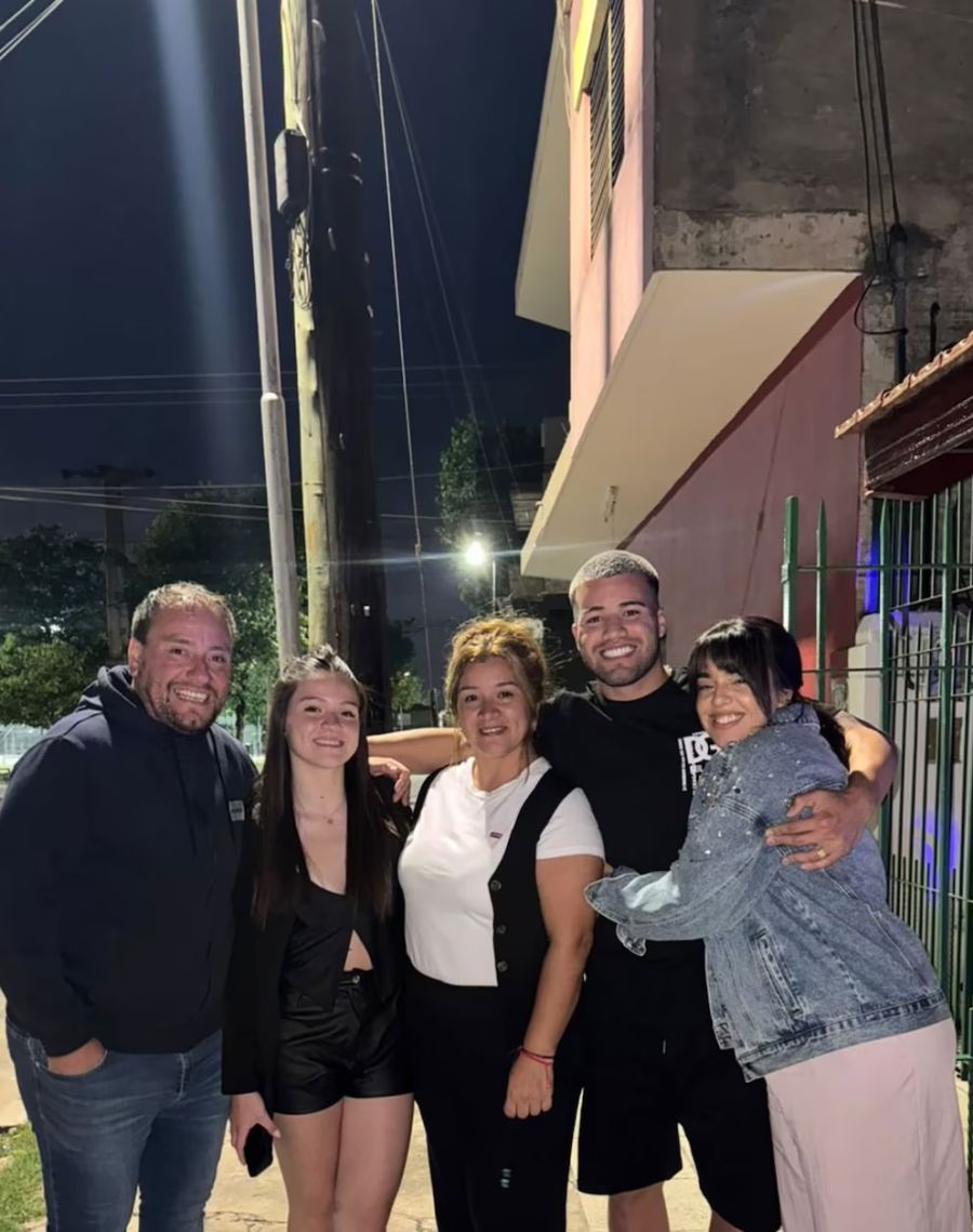 Ángela Leiva celebró Navidad junto a El Chelo Weigandt y la familia del jugador 2