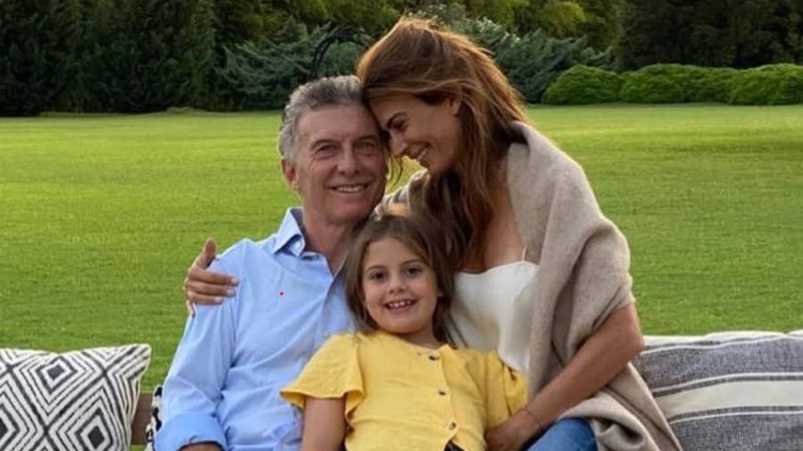 Juliana Awada, Mauricio Macri y Antonia 