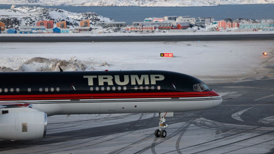Fotogaleria Un avión que transporta al empresario estadounidense Donald Trump Jr. llega a Nuuk, Groenlandia