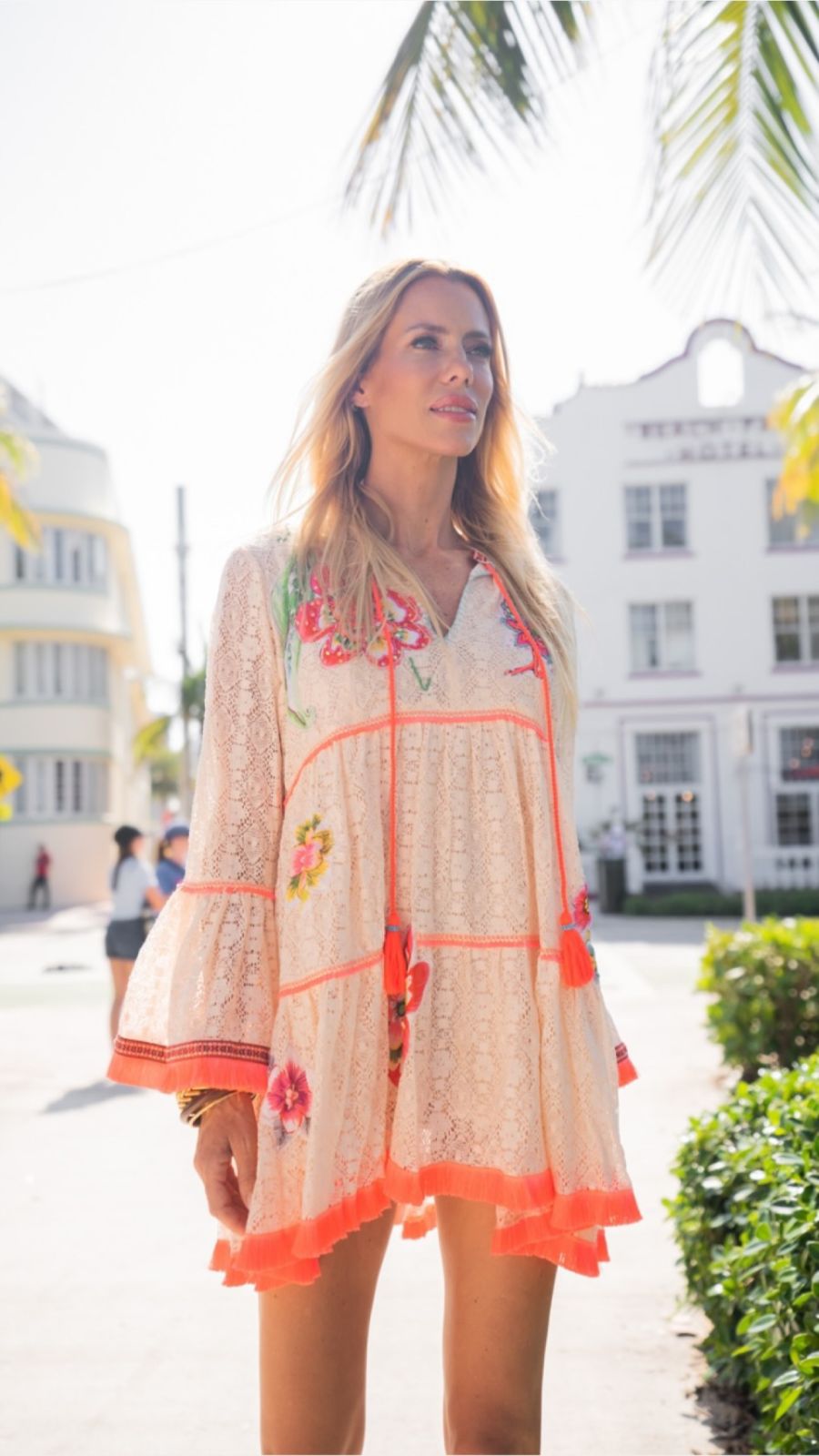 Nicole Neumann deslumbra con tres looks boho chic ideales para el verano