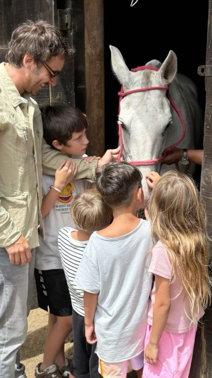 Benjamín Vicuña y sus hijos