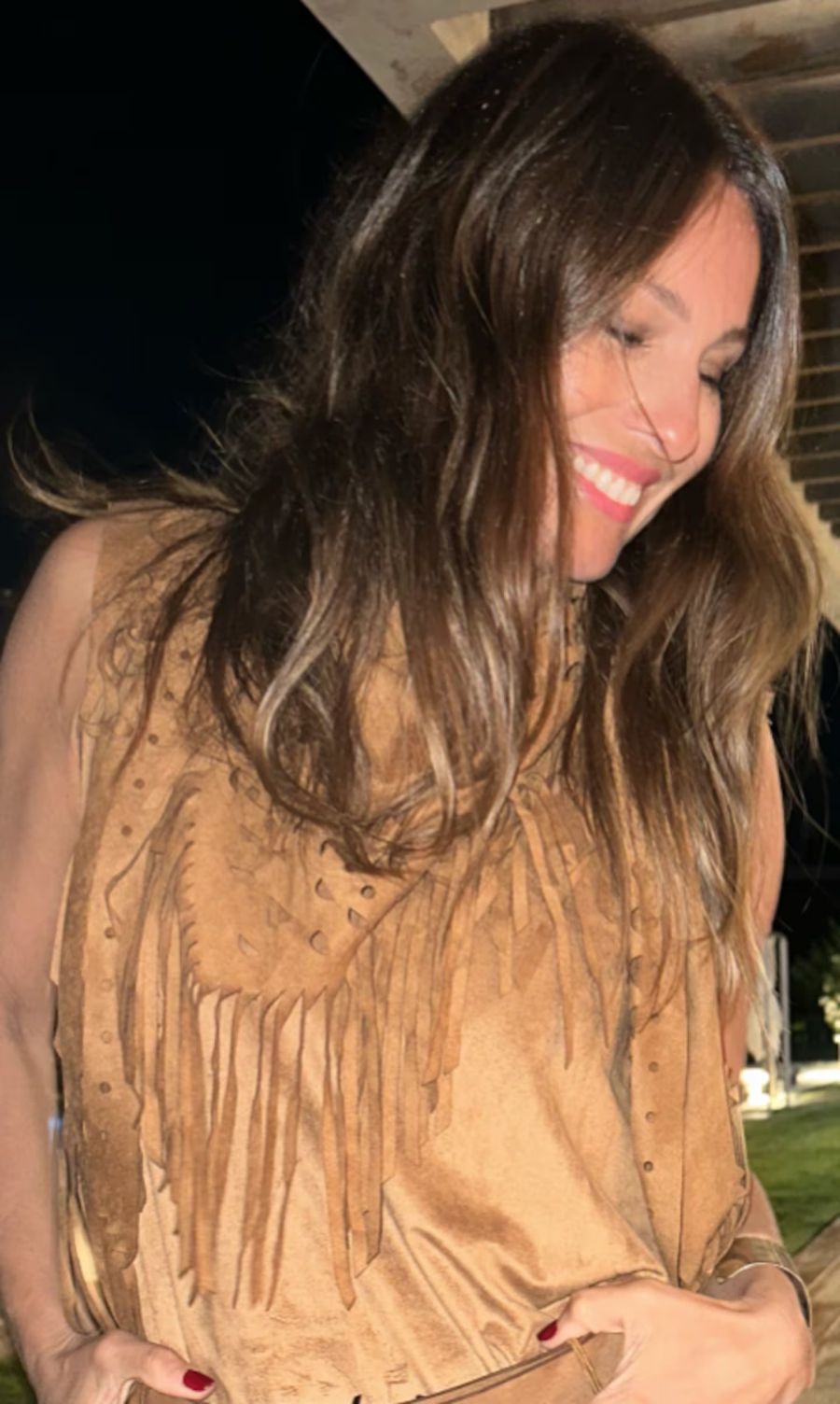 Vestido marrón sin mangas al estilo Pocahontas, el impactante look que lució Pampita gracias a un emprendedor