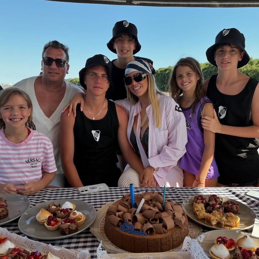 Wanda Nara y su familia en el cumpleaños de su hijo Valentino en medio de un yate 1