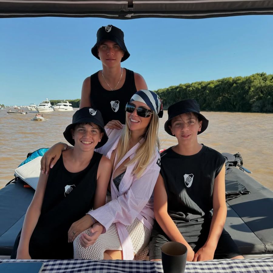 Wanda Nara y su familia en el cumpleaños de su hijo Valentino en medio de un yate 2