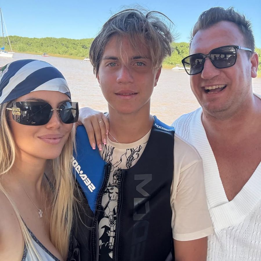 Wanda Nara y su familia en el cumpleaños de su hijo Valentino en medio de un yate 3