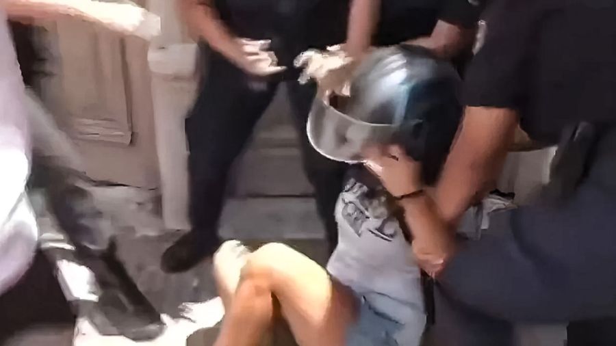 Moreno, destrozos y detenidos, en protesta por un crimen