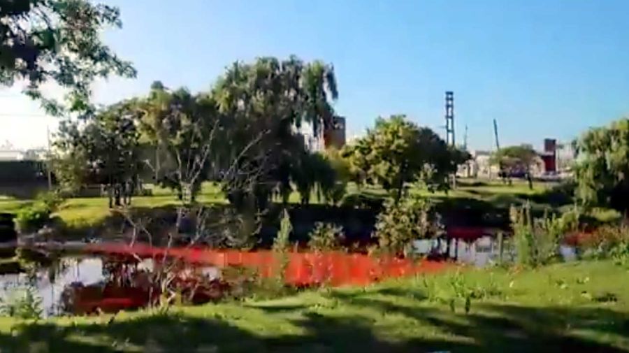 Arroyo Sarandí se tiñó de rojo 20250206