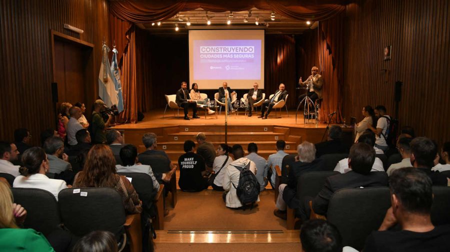 Construyendo ciudades más seguras, el evento que reunió a intendentes para debatir la inseguridad en el conurbano 20250212 