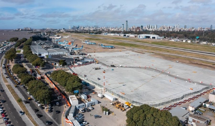 1402_aeroparque newbery