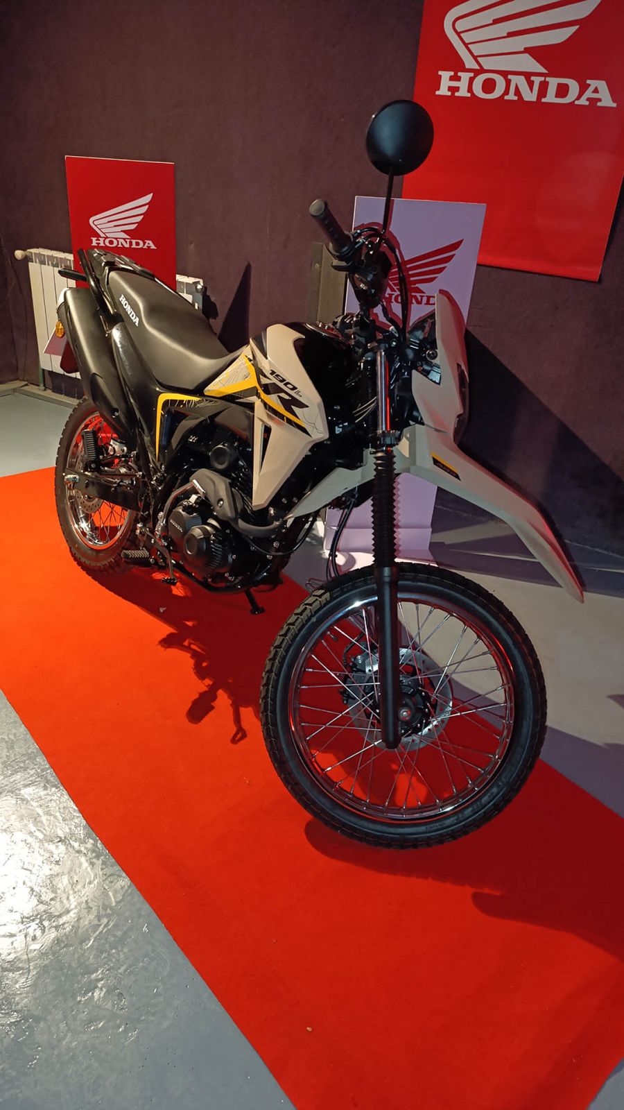 Lanzamiento Honda XR150L