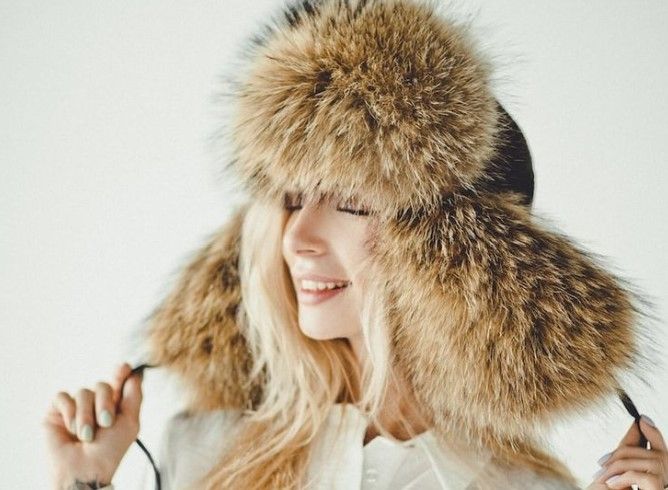 El sombrero ruso o ushanka es el must del invierno 2025