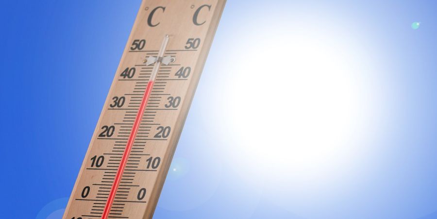  Ante estas elevadas temperaturas, las personas pueden sufrir golpes de calor, sin embargo, hay formas de prevenirlas. 