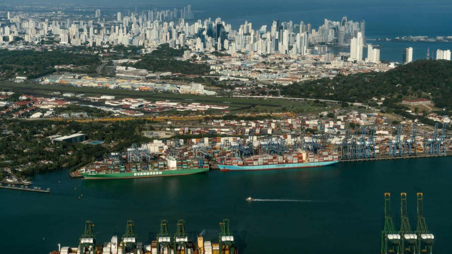 Puertos de Balboa y Cristóbal de Panamá 20250306