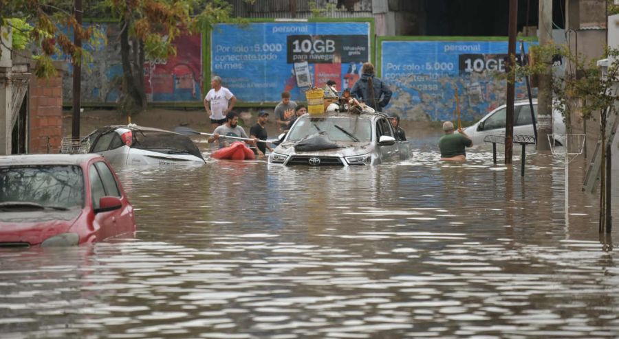 Temporal en Bahía Blanca 20250307