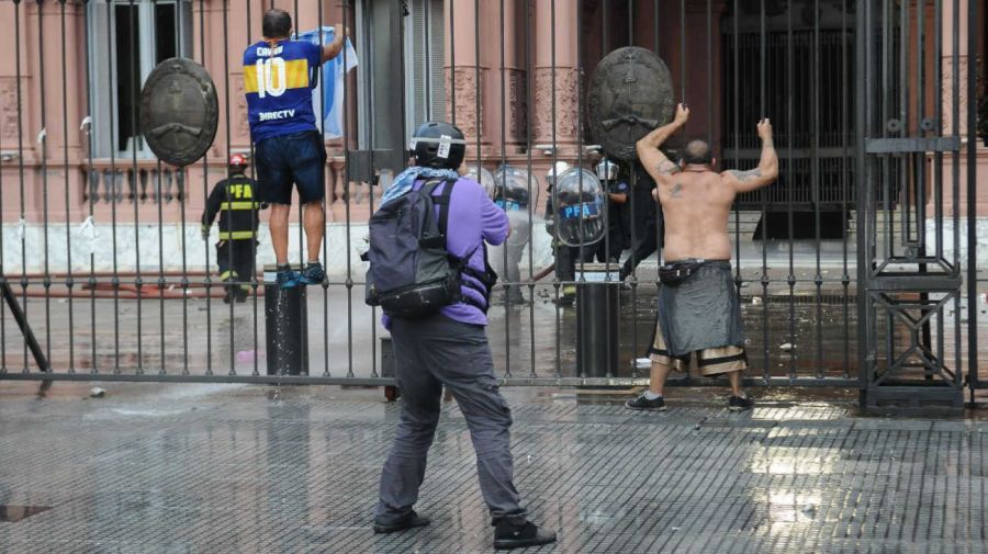 La marcha de los jubilados con los hinchas, la protesta en el Congreso 20250312