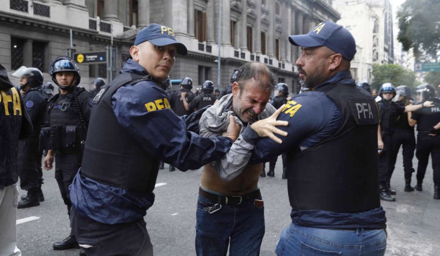 La marcha de los jubilados con los hinchas, la protesta en el Congreso 20250312 