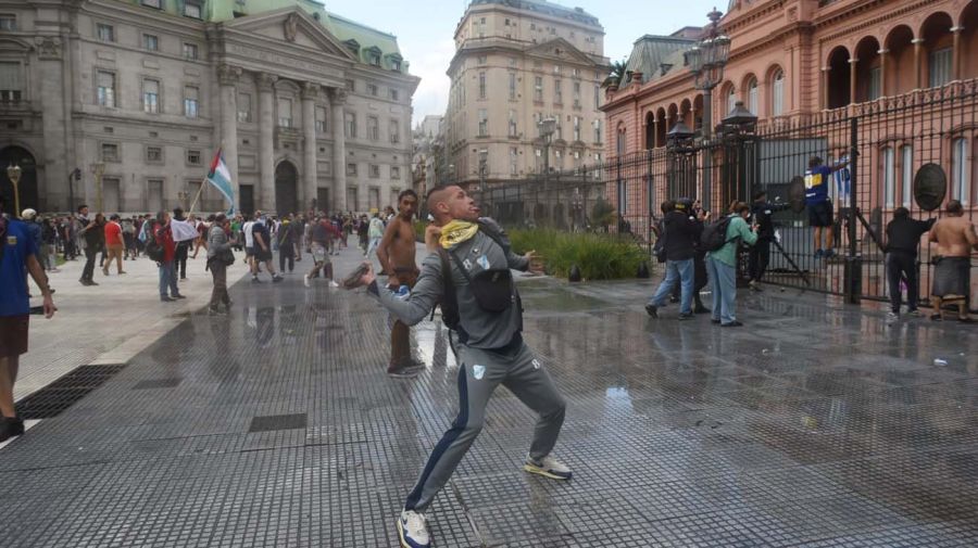 La marcha de los jubilados con los hinchas, la protesta en el Congreso 20250312