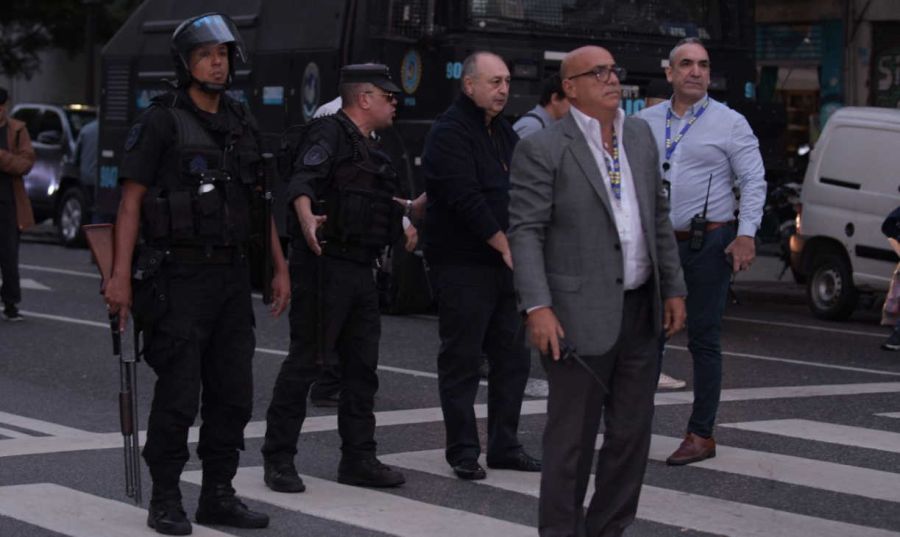 La marcha de los jubilados con los hinchas, la protesta en el Congreso 20250312