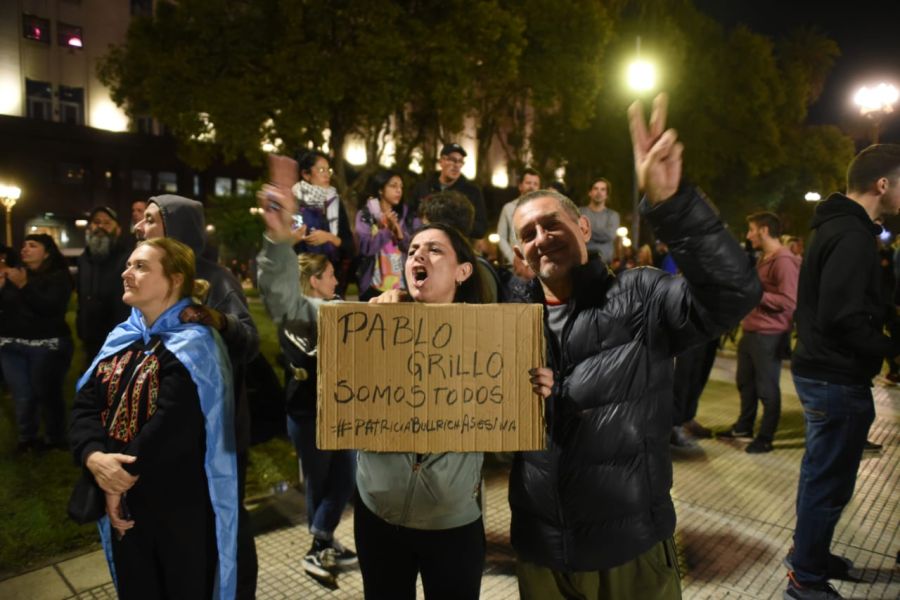 Cacerolazos en Casa Rosada por jubilados