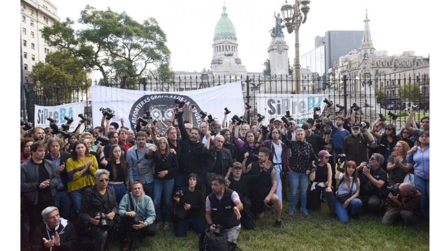 Camarazo del colectivo fotográfico por Pablo Grillo 20250313