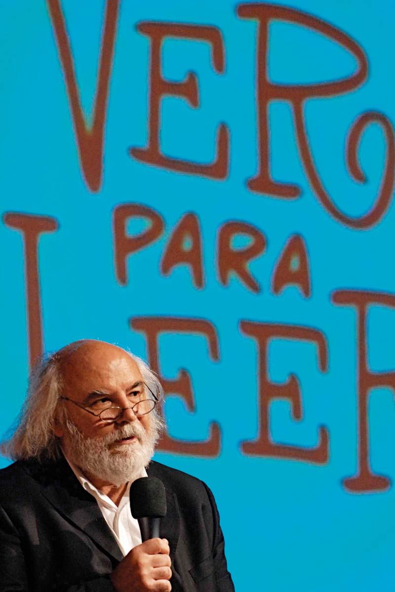 Juan Sasturain