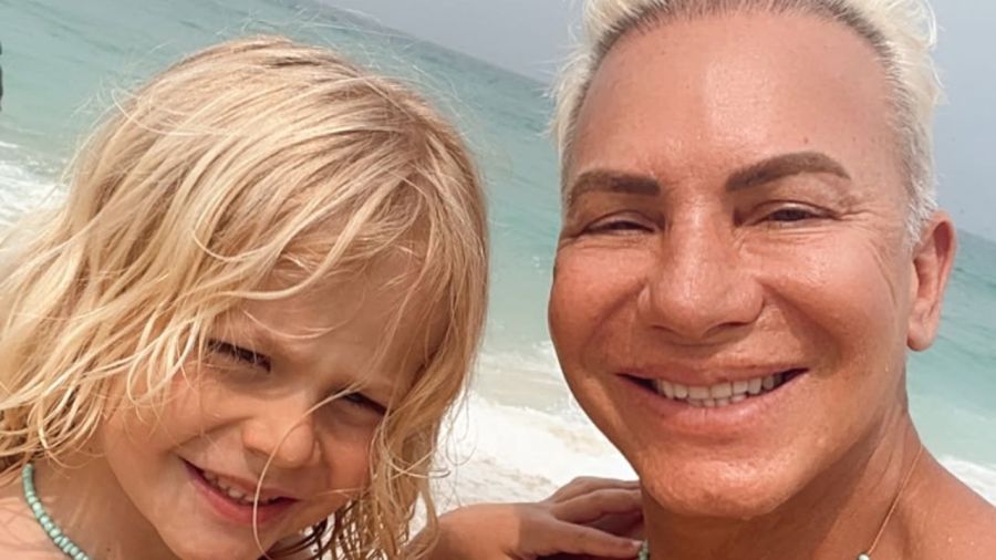 Dionisio, el hijo de Flavio Mendoza