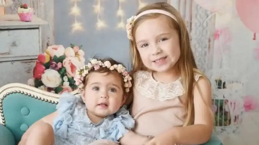 Pilar y Delfina Hecker