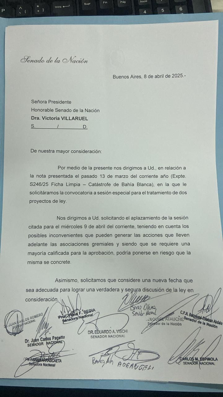 el pedido a villarruel del aplazamiento del tratamiento de ficha limpia