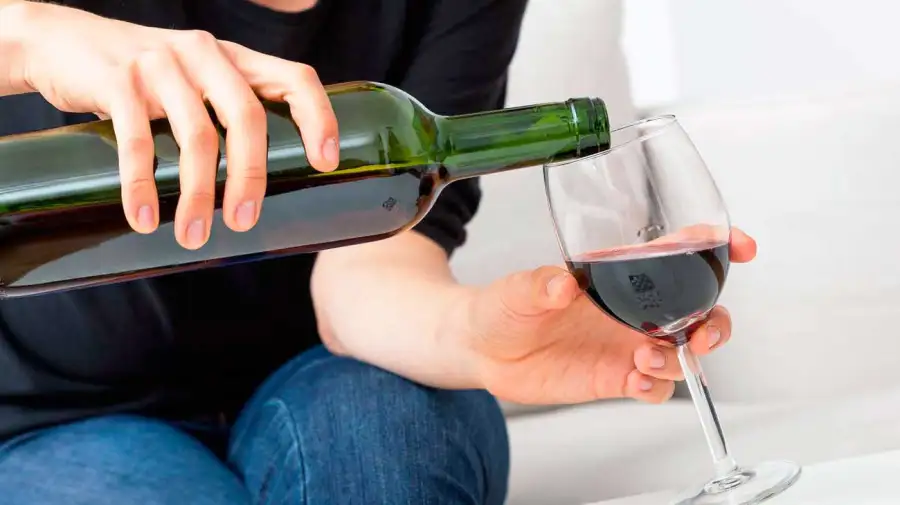 13_04_2025_alcohol_shutterstock_g
