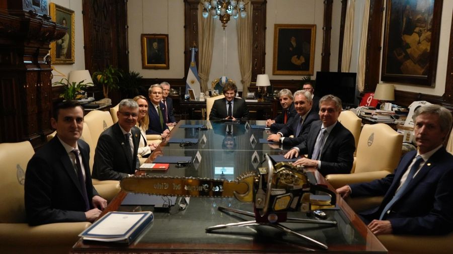 Javier Milei y su gabinete económico se reunieron con el secretario del Tesoro de EE.UU., Scott Bessent.