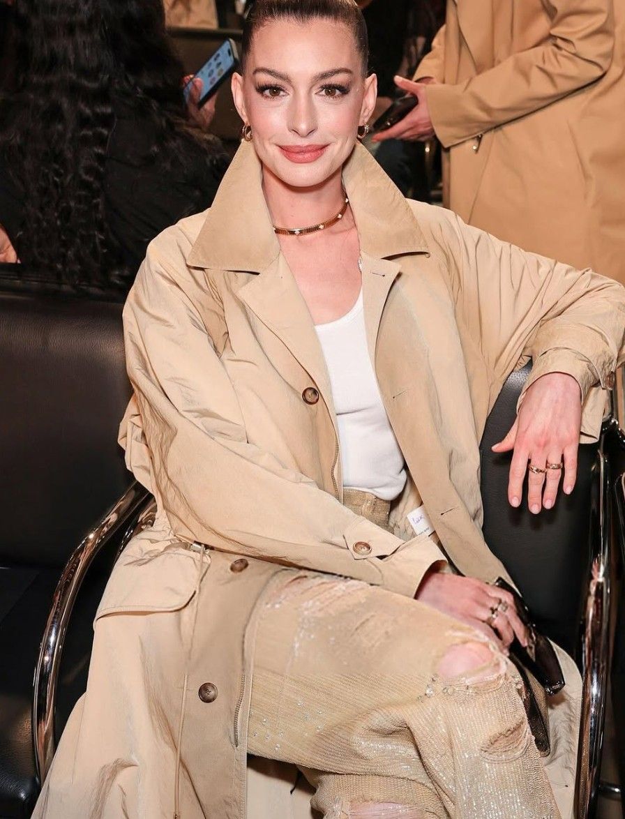 Anne Hathaway
