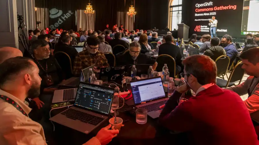 El evento reunió a más de 360 asistentes y más de 270 conectados de manera virtual 20250425