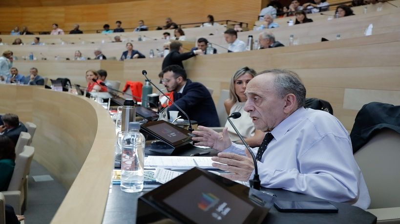 Miguel Nicolás en su banca