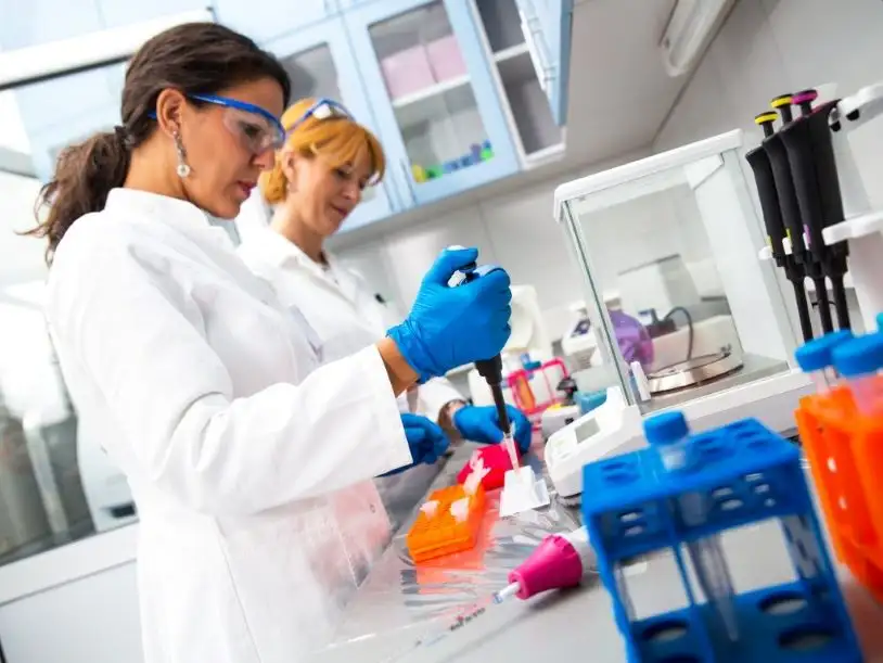 26-4-2025-Mujeres y ciencia