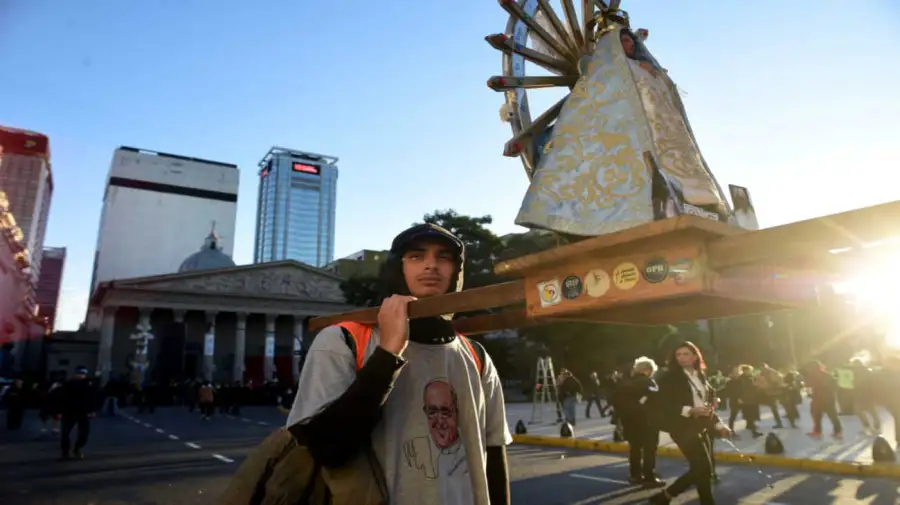 Misa por el Papa Francisco en la Catedral Bs As 20250426