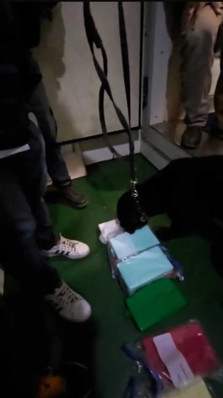 LA ADUANA DESCUBRIÓ 400 KG DE COCAÍNA EN UN BUQUE EN EL PUERTO DE SAN LORENZO 20250430