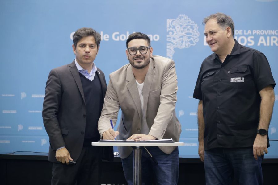 Axel Kicillof con el intendente Matías Nebot