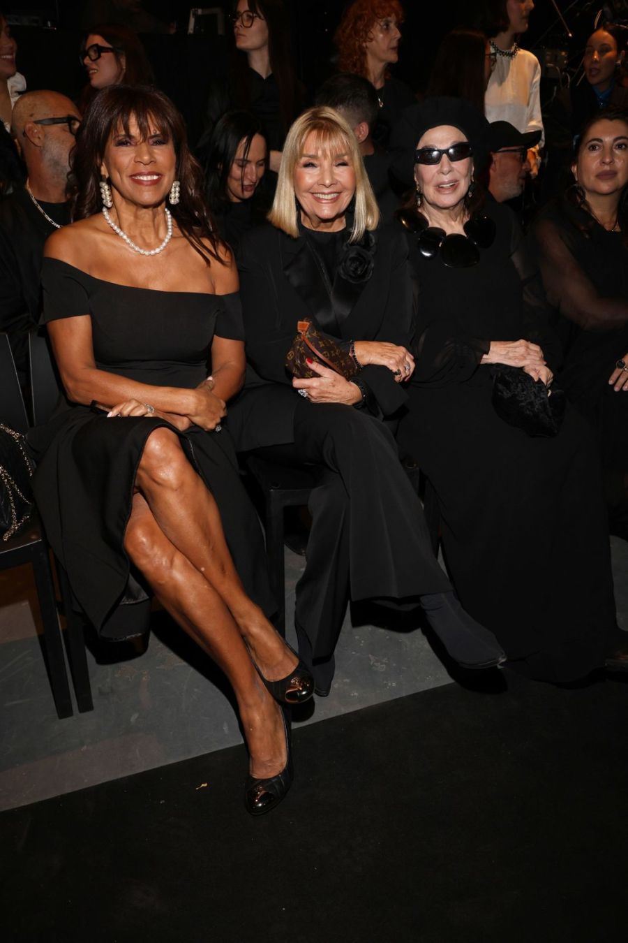 Los looks total black del desfile Ramírez / Créditos: Grupo MASS