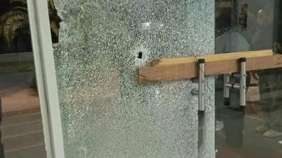 Balearon un hospital en José C. Paz 20250505