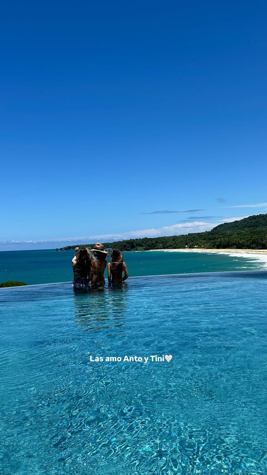 Juliana Awada, Antonia Macri y Valentina Barbier