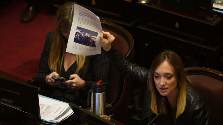 Sesion de ficha limpia en el senado20250507