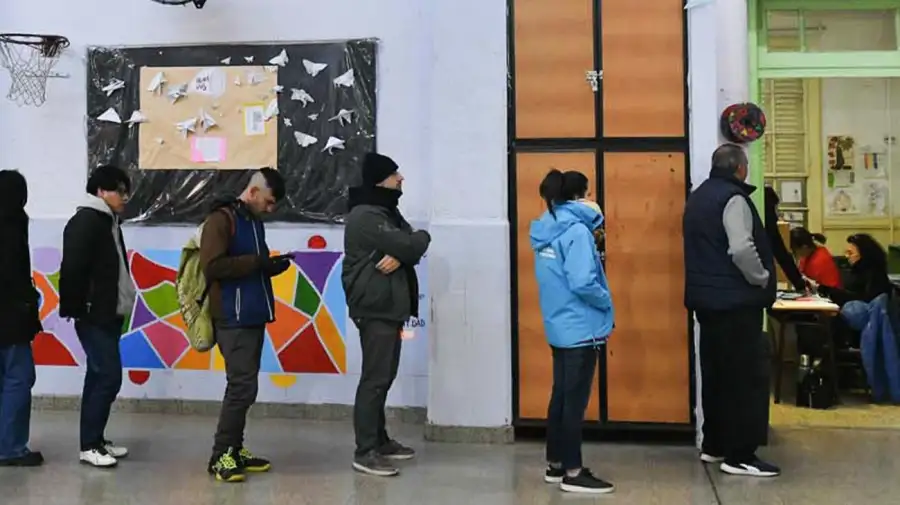 100525_elecciones_votacion_na_g
